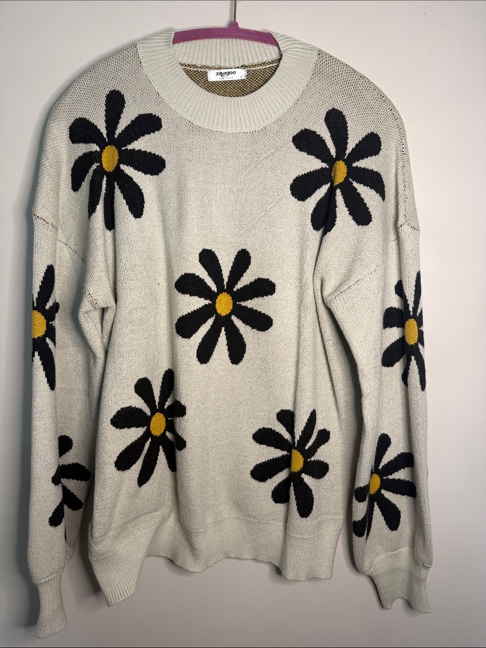 zeagoo Cream Crewneck Sweater with Black Daisy Motif and Yellow Centers